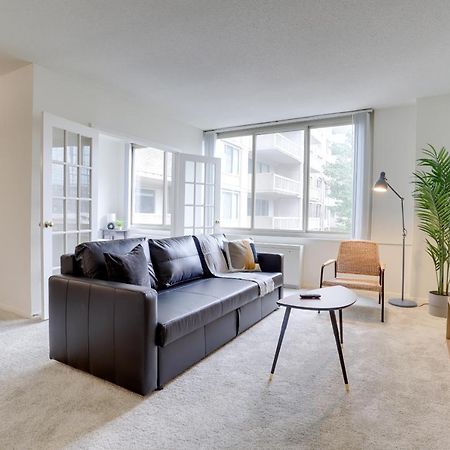 Awesome 1 Bedroom Apt + Den At Crystal City With Gym Arlington Exterior photo