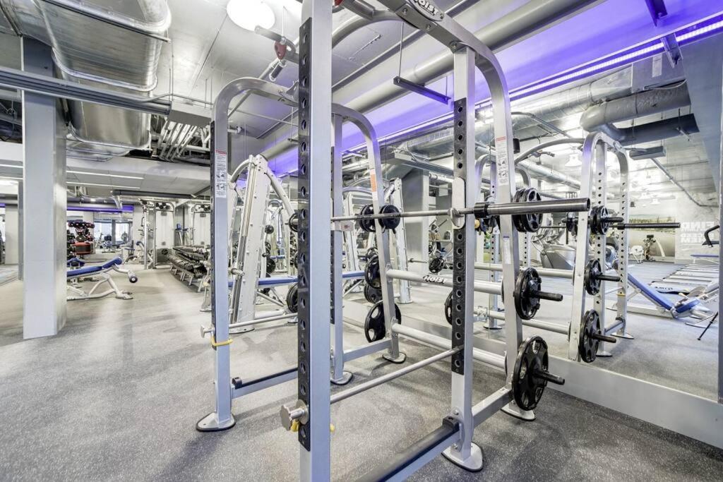 Awesome 1 Bedroom Apt + Den At Crystal City With Gym Arlington Exterior photo