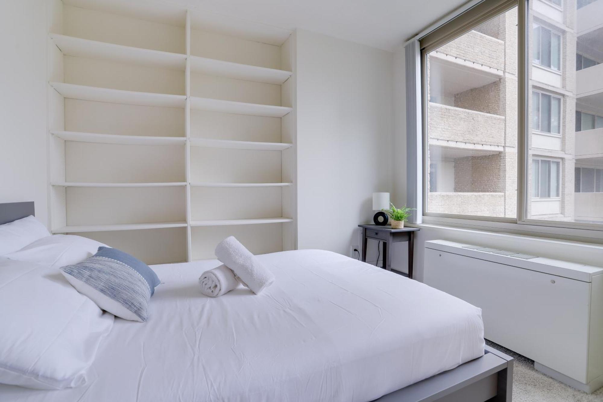 Awesome 1 Bedroom Apt + Den At Crystal City With Gym Arlington Exterior photo